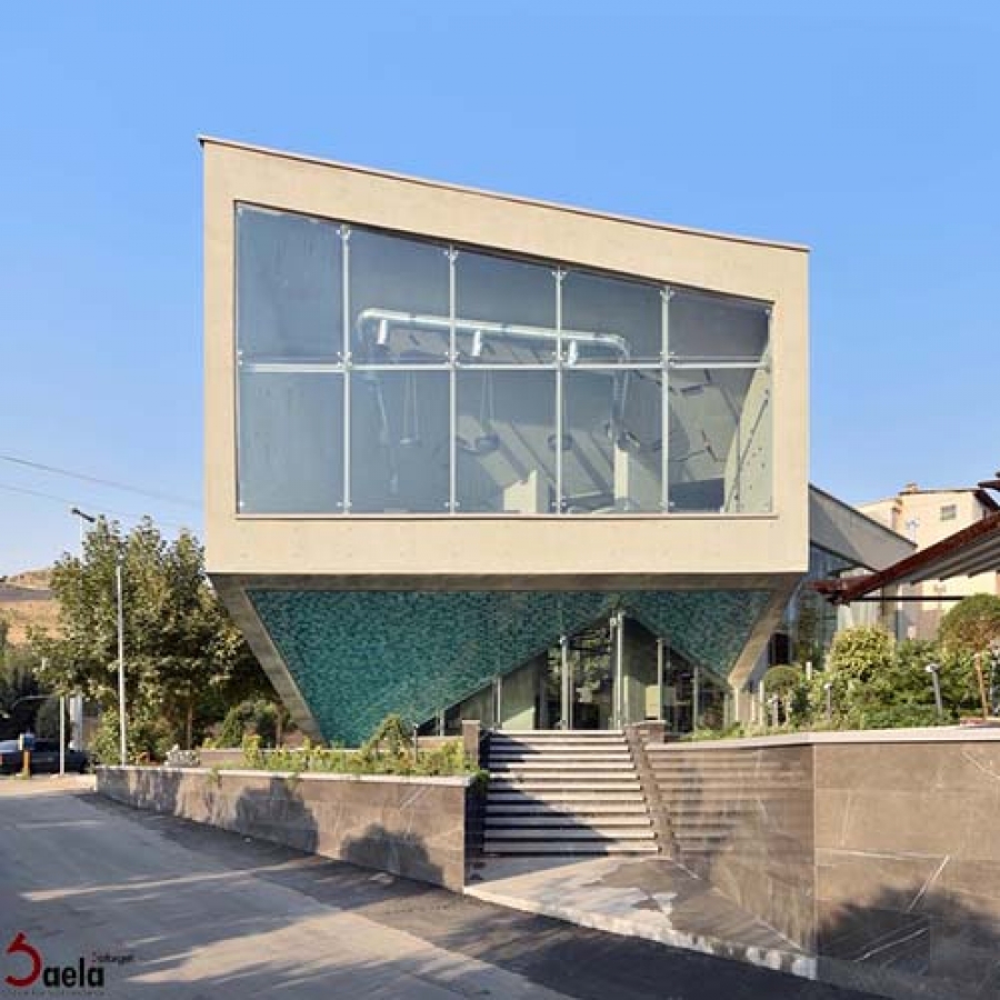 طراحی رستوران بتنی با افتخار طراحی ایرانی